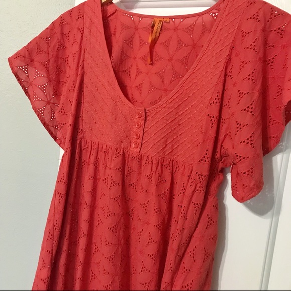 BCBGeneration coral red pink eyelet flutter sleeve blouse - Picture 2 of 5